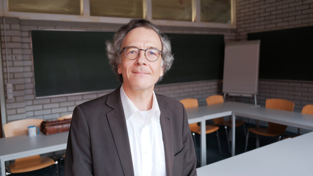 Professor Harald Derschka