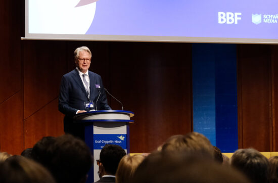 Hendrik Groth Der Wellenreiter